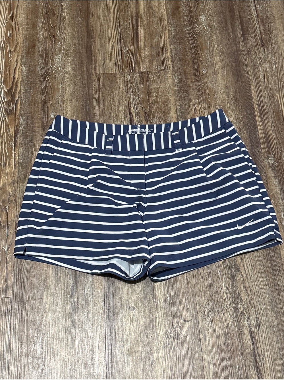 Nike Golf Dri Fit Striped Shorts Women's 6 Stretchy Navy Blue Athletic Wear